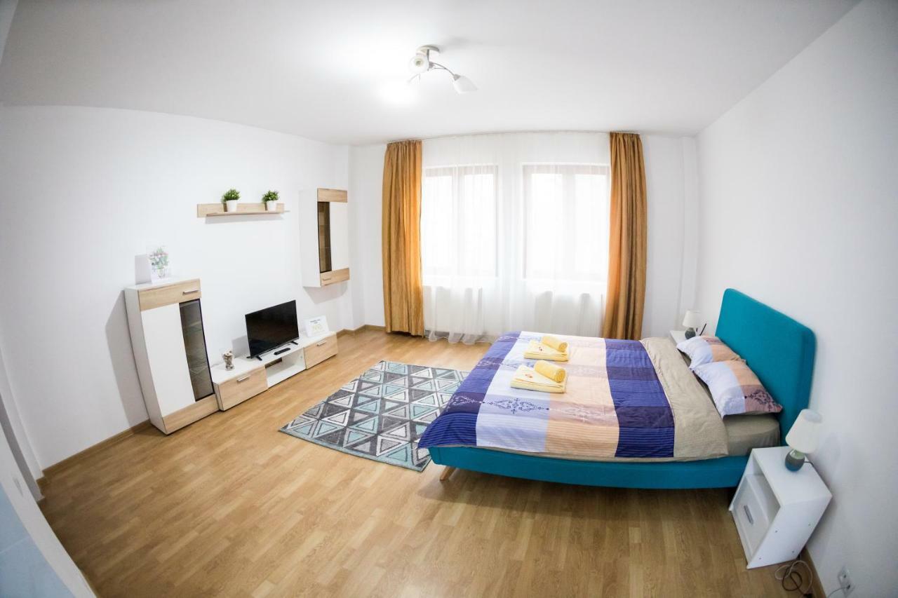 Travel Homzzz Apartments Targu-Mures Bagian luar foto