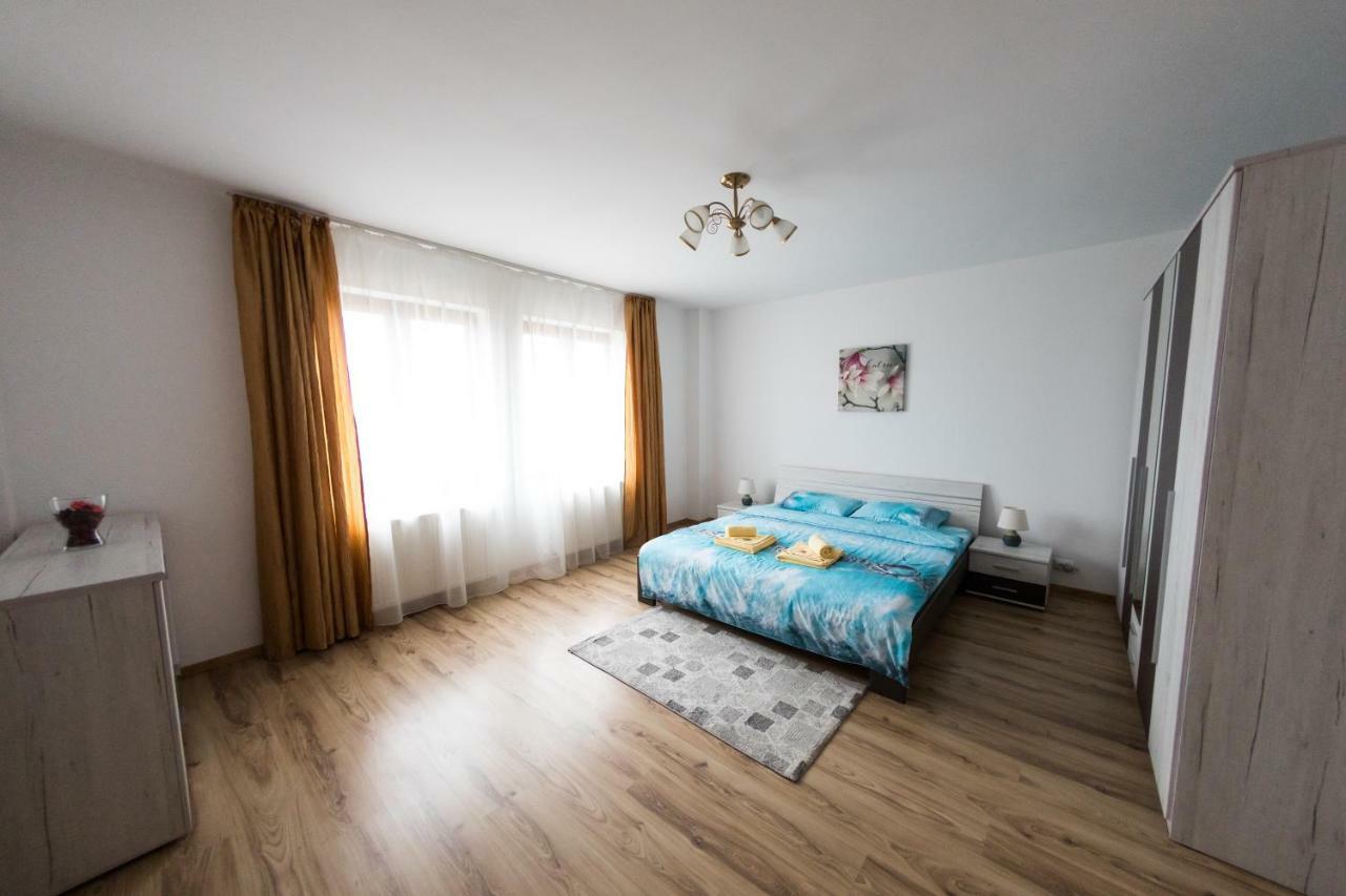 Travel Homzzz Apartments Targu-Mures Bagian luar foto